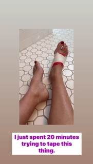 Angela Kinsey feet photo thumbnail