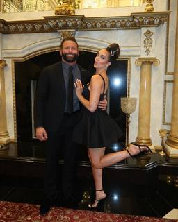 Chelsea Green feet photo thumbnail