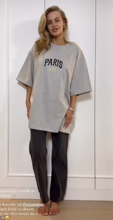 Karolina Pisarek feet photo thumbnail
