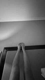 Shay Mitchell feet photo thumbnail