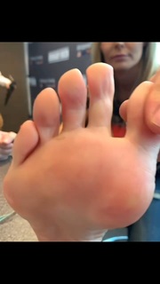 Kyle Unfug feet photo thumbnail