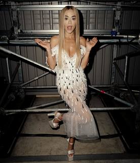 Rita Ora feet photo thumbnail