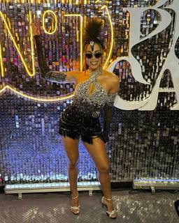 Anitta feet photo thumbnail