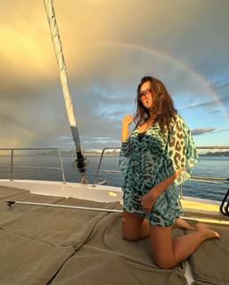 Tia Carrere feet photo thumbnail