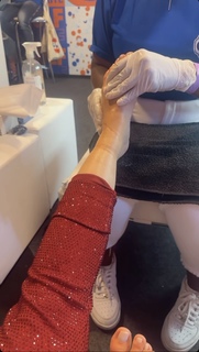 Carla Diaz feet photo thumbnail