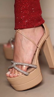 Carla Diaz feet photo thumbnail