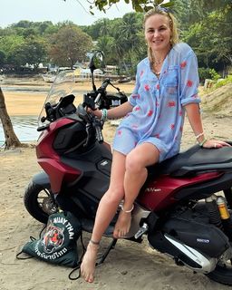 Valentina Shevchenko feet photo thumbnail