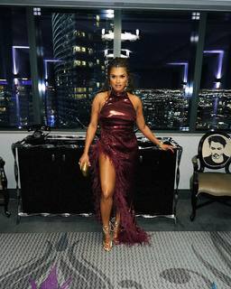 Joy Taylor feet photo thumbnail