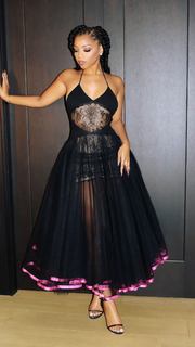Chloe Bailey feet photo thumbnail