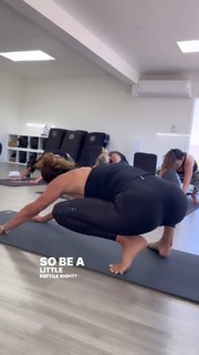 Brooke Burke feet photo thumbnail