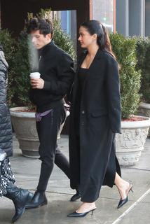 Camila Mendes feet photo thumbnail