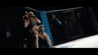 Halle Berry feet photo thumbnail