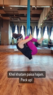 Taapsee Pannu feet photo thumbnail
