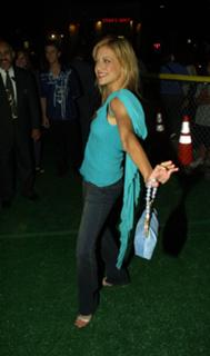 Brittany Murphy feet photo thumbnail