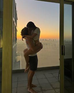 Charly Jordan feet photo thumbnail