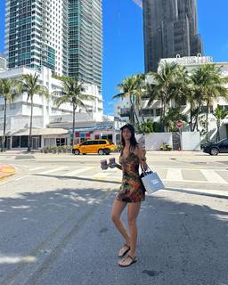 Zaira Nara feet photo thumbnail