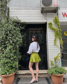 Derya Pinar Ak feet photo 3