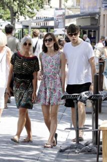 Keira Knightley feet photo thumbnail
