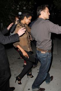 Halle Berry feet photo thumbnail