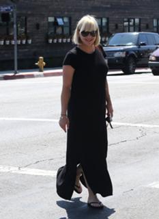 Anna Faris feet photo thumbnail