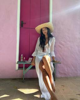 Zaira Nara feet photo thumbnail