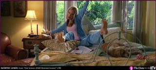 Juliette Lewis feet photo thumbnail
