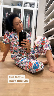 Tia Mowry feet photo thumbnail