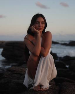 Zaira Nara feet photo thumbnail