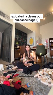 Kira Kosarin feet photo thumbnail