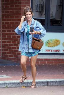 Kate Walsh feet photo thumbnail