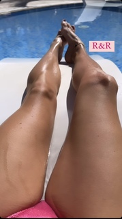 Tina O'Brien feet photo thumbnail