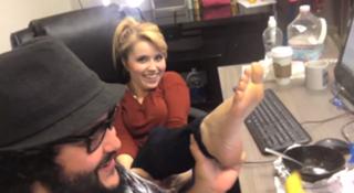 Lee Newton feet photo 3