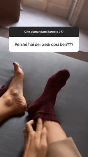 Caterina Balivo feet photo thumbnail
