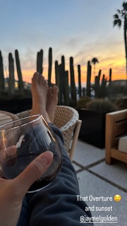 Nikki Garcia feet photo thumbnail