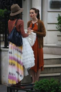 Leighton Meester feet photo thumbnail