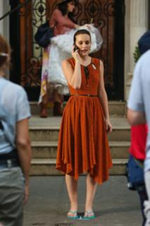 Leighton Meester feet photo thumbnail