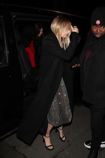 Cara Delevingne feet photo thumbnail