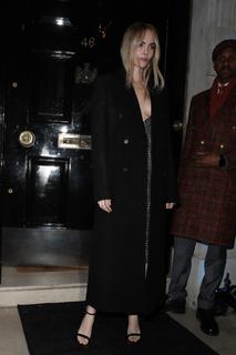 Cara Delevingne feet photo thumbnail