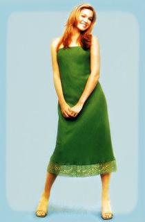 Mandy Moore feet photo thumbnail