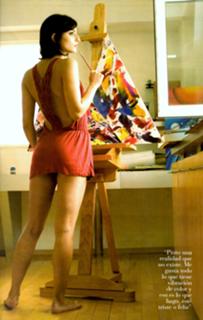 Aislinn Derbez feet photo 4