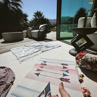 Kate Hudson feet photo thumbnail