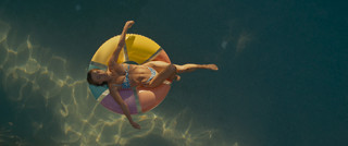 Sydney Sweeney feet photo thumbnail
