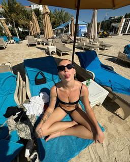 Charly Jordan feet photo thumbnail