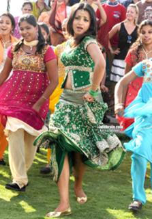 Trisha Krishnan feet photo thumbnail