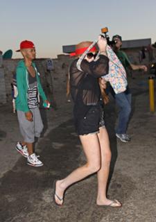 Lindsay Lohan feet photo thumbnail
