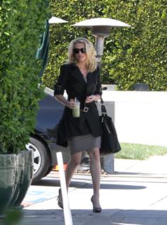Amber Heard feet photo thumbnail