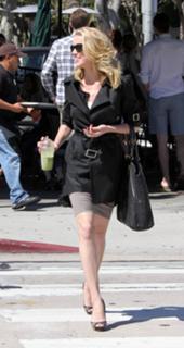 Amber Heard feet photo thumbnail