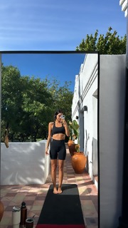 Zaira Nara feet photo thumbnail