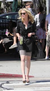 Amber Heard feet photo thumbnail