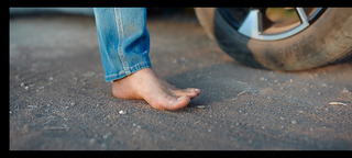 Taapsee Pannu feet photo thumbnail